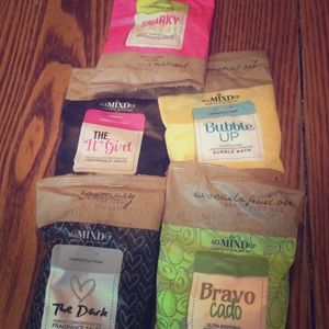 Perfectly Posh bath salts